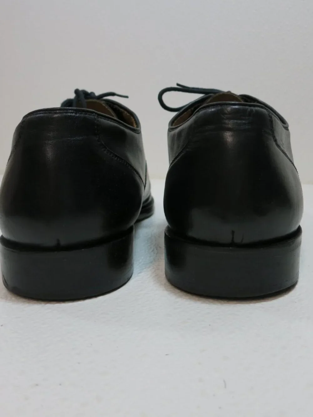 G. H. Bass & Co. Cap Toe Leather Dress Oxfords Men's Footwear Shoes Sz 11 M